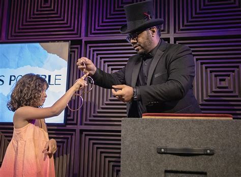 The Wonders of Pittsburgh Magic Demonstrations: Prepare to be Amazed